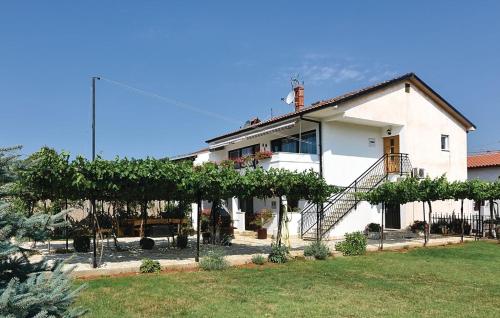 Apartments with a swimming pool Pula - 13020