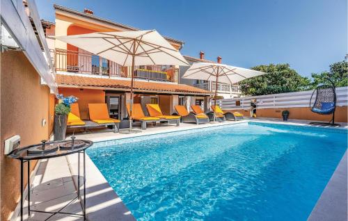 Nice Home In Banjole With Jacuzzi