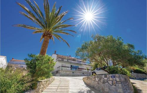 Lovely Apartment In Banjol With Wifi