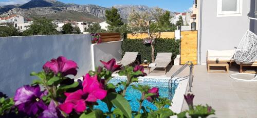 Apartment with private swimming pool Apartment with private swimming pool