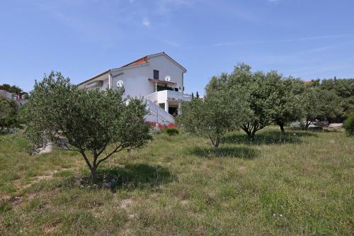 Apartments by the sea Barbat, Rab - 14247