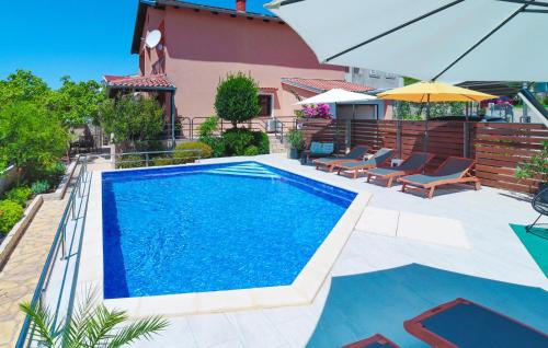 4 Bedroom Nice Home In Sibenik