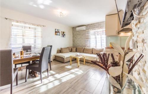 Gorgeous Home In Pomer With Wifi