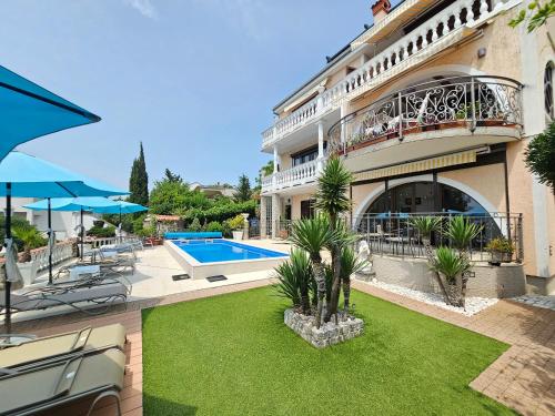VILLA VERA Apartments with pool, 200 m from the beach VILLA VERA Apartments with pool, 200 m from the beach