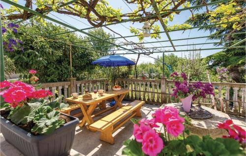 Beautiful Home In Kastav With Kitchen