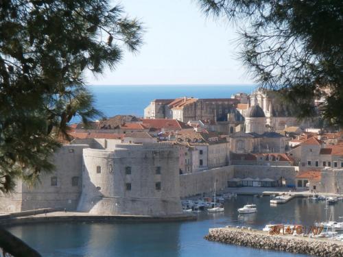 Suncana Apartments Dubrovnik Suncana Apartments Dubrovnik