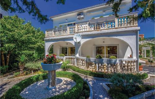 Amazing Apartment In Novi Vinodolski With Wifi