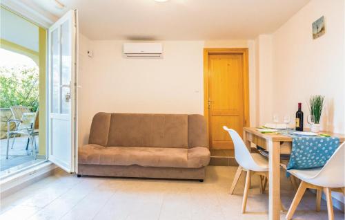 One-Bedroom Apartment In Ploce