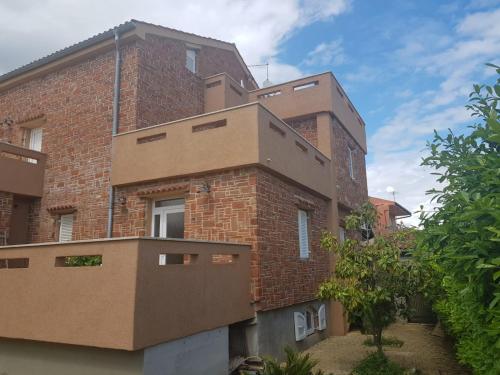 Apartments with a parking space Kornic, Krk - 17467 Apartments with a parking space Kornic, Krk - 17467