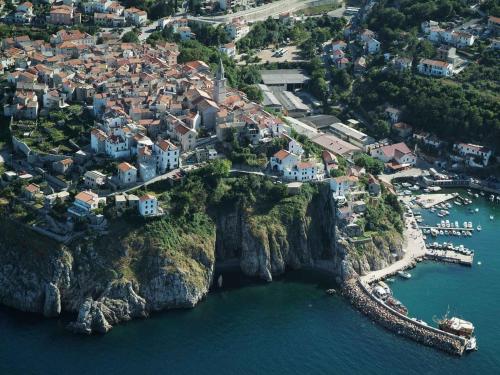Apartments in Vrbnik/Insel Krk 13606