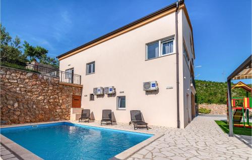 Awesome Home In Modric