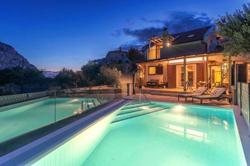 NORMABEL relaxing villa with heated pool and sauna NORMABEL relaxing villa with heated pool and sauna