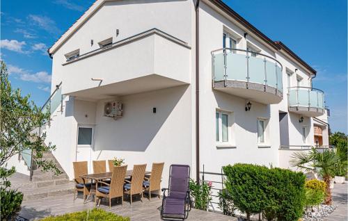 Awesome Apartment In Bilice With Wifi Awesome Apartment In Bilice With Wifi