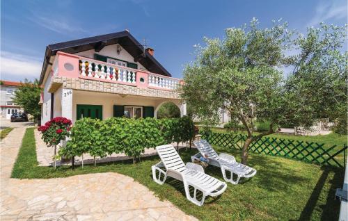 Awesome Home In Privlaka With Wifi