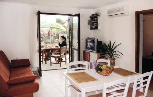 Awesome Home In Sibenik With Wifi
