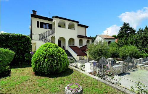 1 Bedroom Beautiful Apartment In Porec