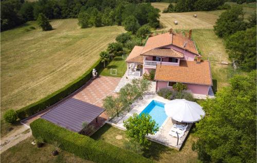 Nice Home In Livaki With Kitchen