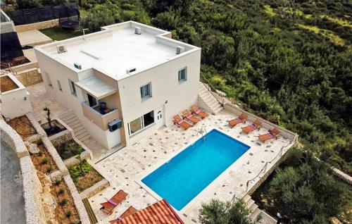 Stunning Home In Klis