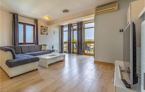 4 Bedroom Beautiful Home In Pula