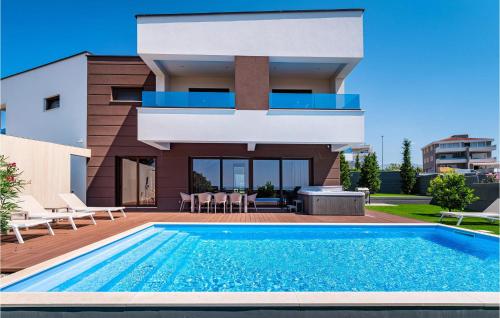 Beautiful Home In Novalja
