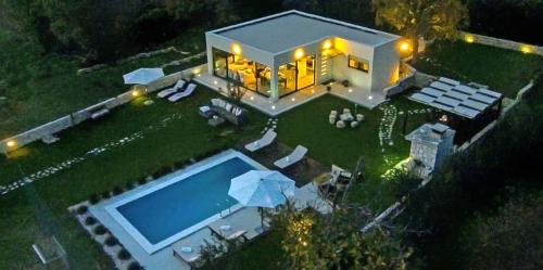 Luxury Villa Luminosa Luxury Villa Luminosa