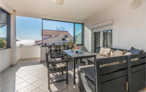 Lovely Apartment In Pakostane With Wifi