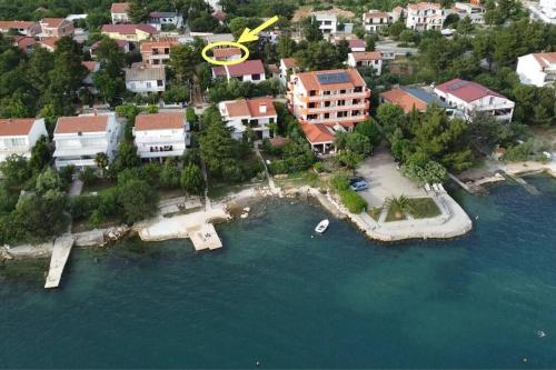 Apartmani Lana, 40 metara do mora, Seline (2+1)