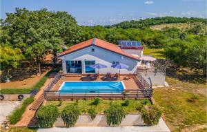 3 Bedroom Lovely Home In Rovinj