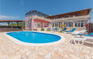 5 Bedroom Lovely Home In Konjevrate