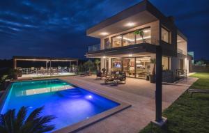 Awesome Home In Medulin