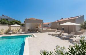 Lovely Home In Barbariga With Wifi