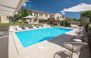 4 Bedroom Amazing Home In Tinjan