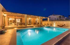 Villa Skyfall