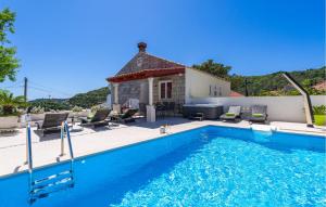 Gorgeous Apartment In Zaton Mali With Jacuzzi