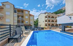 Gorgeous Apartment In Baska Voda