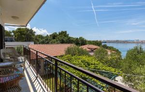 Lovely Apartment In Omisalj With Wi-Fi