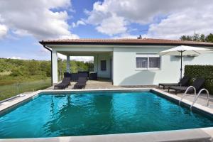 Family friendly house with a swimming pool Buroli, Umag - 22400