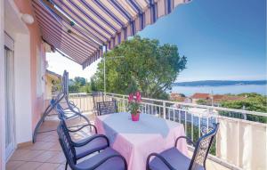 Gorgeous Apartment In Dramalj With Wifi