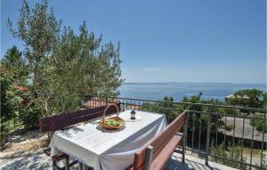 3 Bedroom Beautiful Home In Podstrana