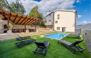 Amazing Home In Karin