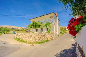 House Violet with seaview