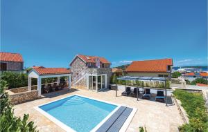 Stunning Home In Betina With Kitchen