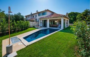 Gorgeous Home In Bale With Sauna