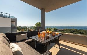 3 Bedroom Awesome Apartment In Kozino