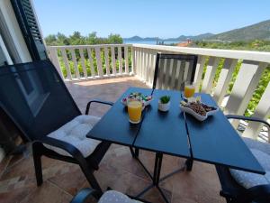 Apartments Kola - Two Bedroom Apartment with Terrace and Sea View 1