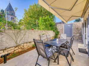 Holiday Home Tanja by Interhome
