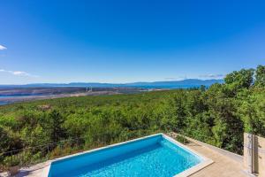Faszinierende Villa mit traumhaften Meerblick zur Insel Krk mit Privatpool, Tischtennis, Billard, Gr
