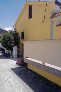 Apartments by the sea Barbat, Rab - 4977