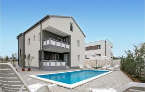 Amazing Apartment In Vrsi