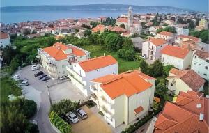 Awesome Apartment In Kastel Stari With Kitchen